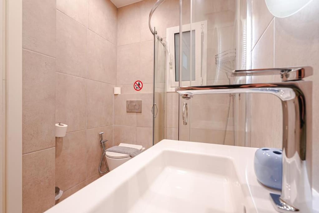 Syntagma Square, 60Sqm Dream Suite 雅典 外观 照片